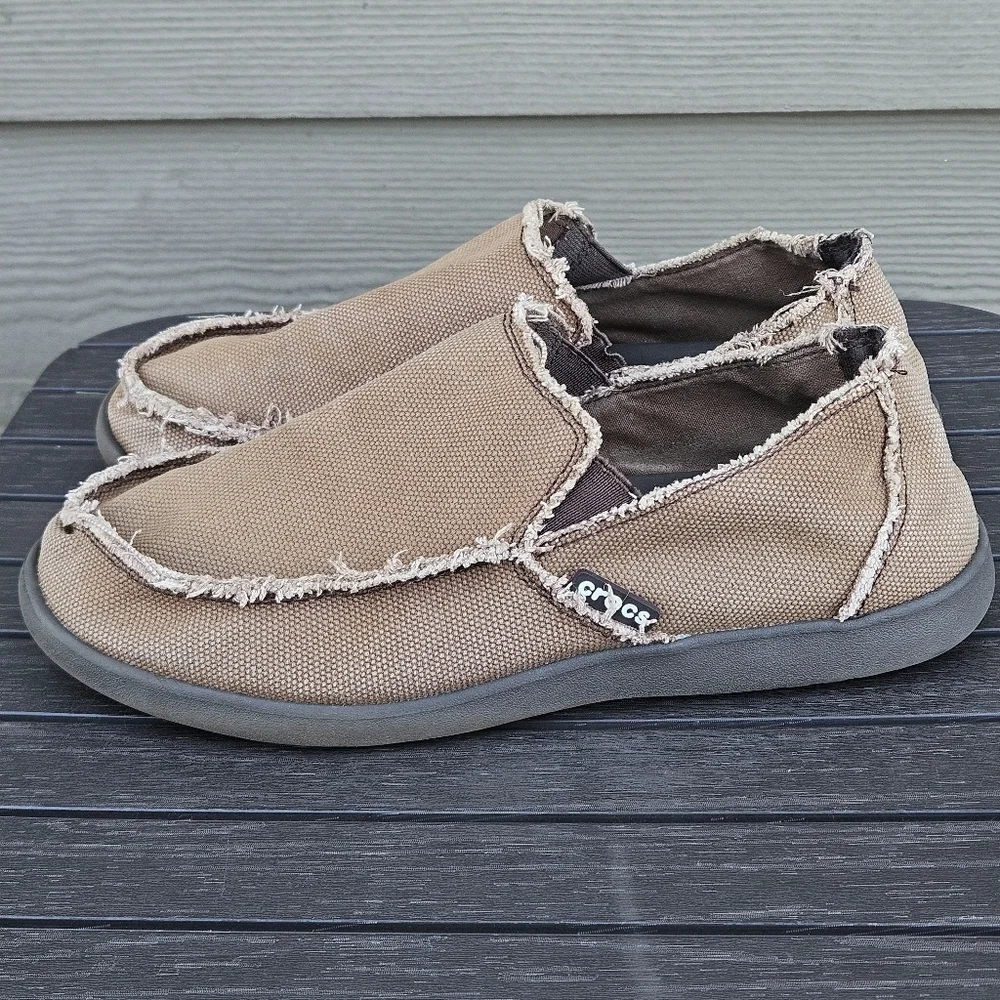 CROCS Men's Santa Cruz Loafer Size 8 Tan Canvas Frayed Edge Shoe Triple Comfort